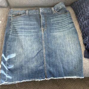 Jen7 stretch demon frayed skirt